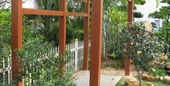 Small Wooden Grape Trellis