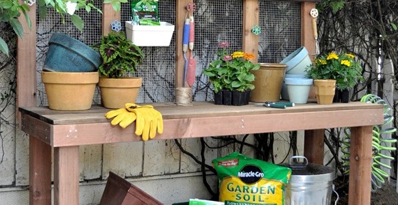 DIY Redwood Potting Bench