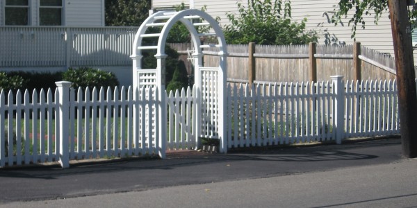 Wood Picket Fence With Arbor