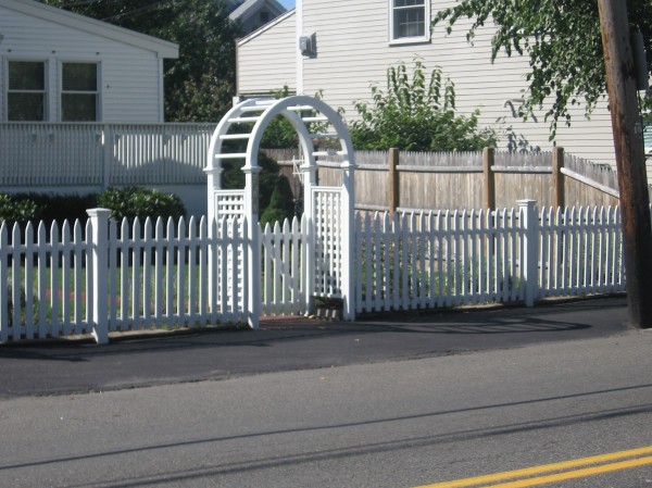 : Wood Picket Fence With Arbor