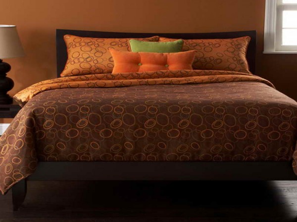 : Duvet Cover To Create French Style In Your Room With Orange Wall